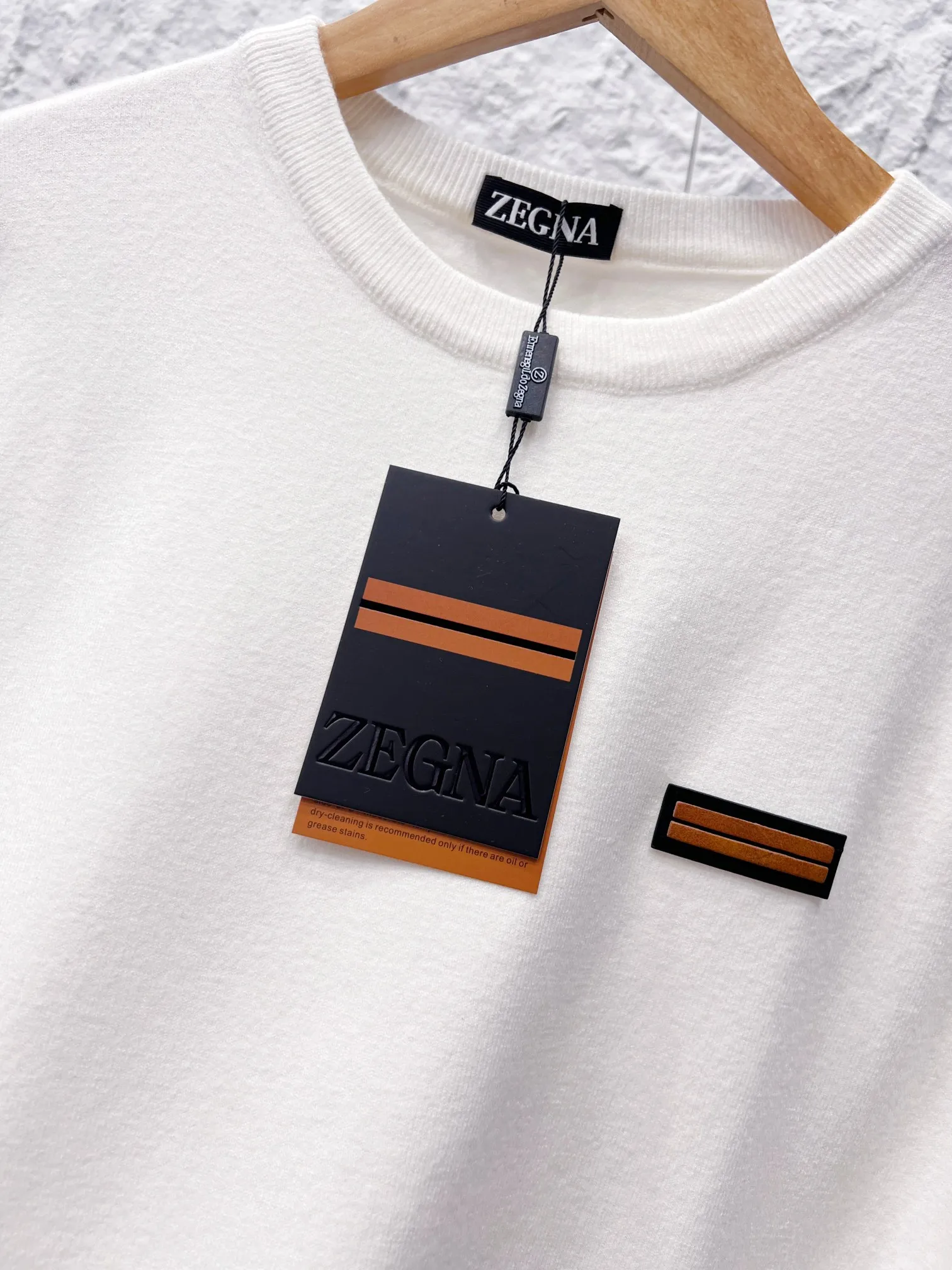 ZEGNA（ In Stock， ） 1 ： ， 12G ， ， 2 ： ， ， ， ， 3 ： （PU + ， ， ） 4 & ： ， ， ， ， ， Breathable T 。 ， ， 、 ， ； ， 。 ；Black White Gray Sizes： （ ）